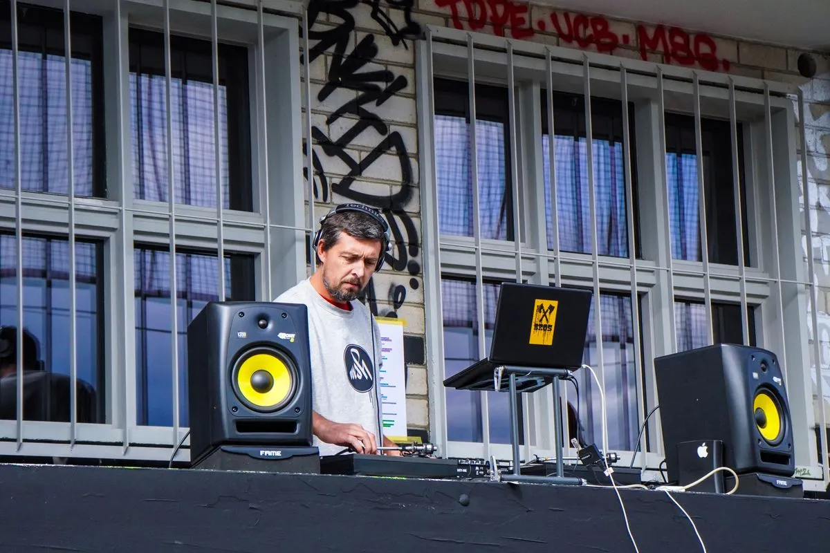 /history/2023_Erster TdoT_Rennweg_DJ.webp